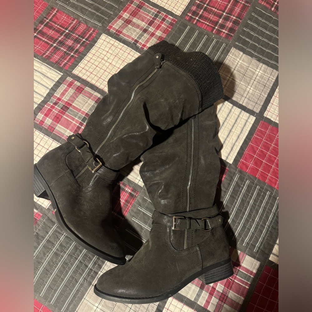 Torrid size 9W boot